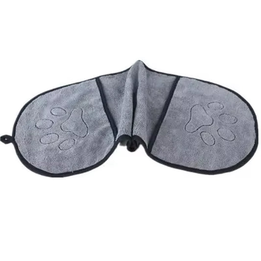 Silicone pet paw cleaner cup with pet foot inside
