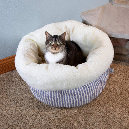 Comfortable deep dish donut cat bed for cats